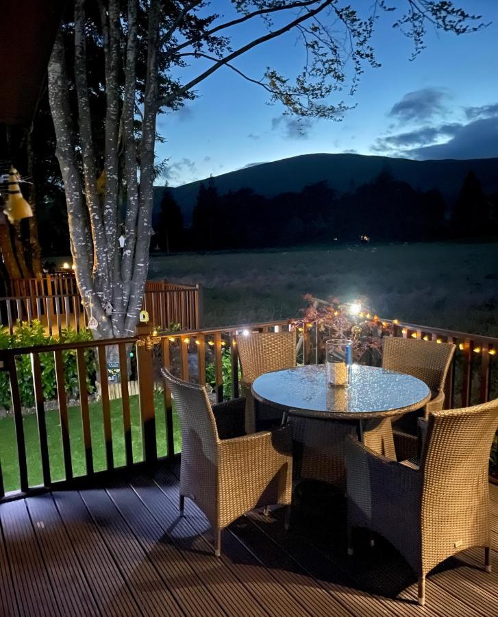Honeycomb Lodge Dollar Екстериор снимка